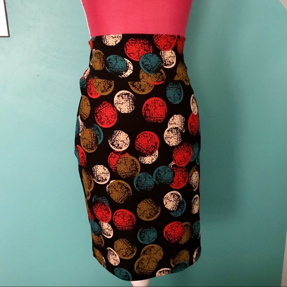 LuLaRoe Dresses & Skirts - LulaRoe Cassie Skirt